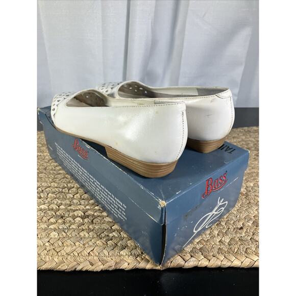 G.H Bass&Co Tailored Carbo White 1” Flats - Picture 4 of 11